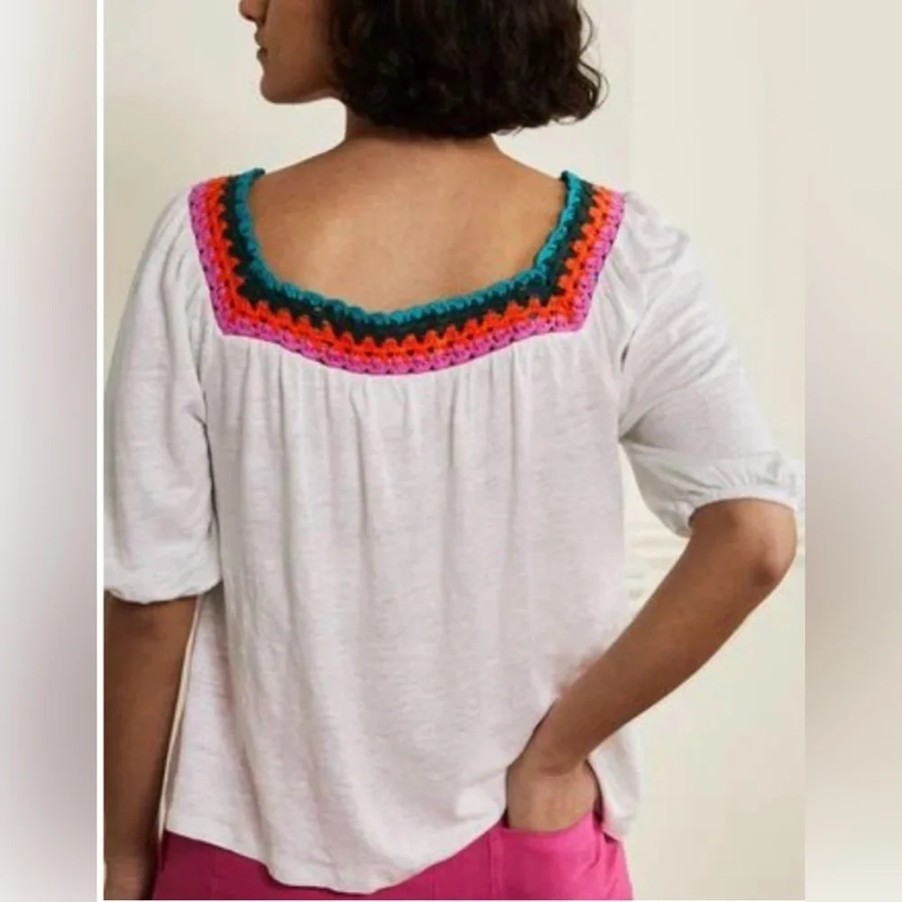 Boden crochet trim puff sleeve top white size 6 new without tags. T0952